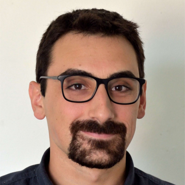 This image shows Daniel Loureiro