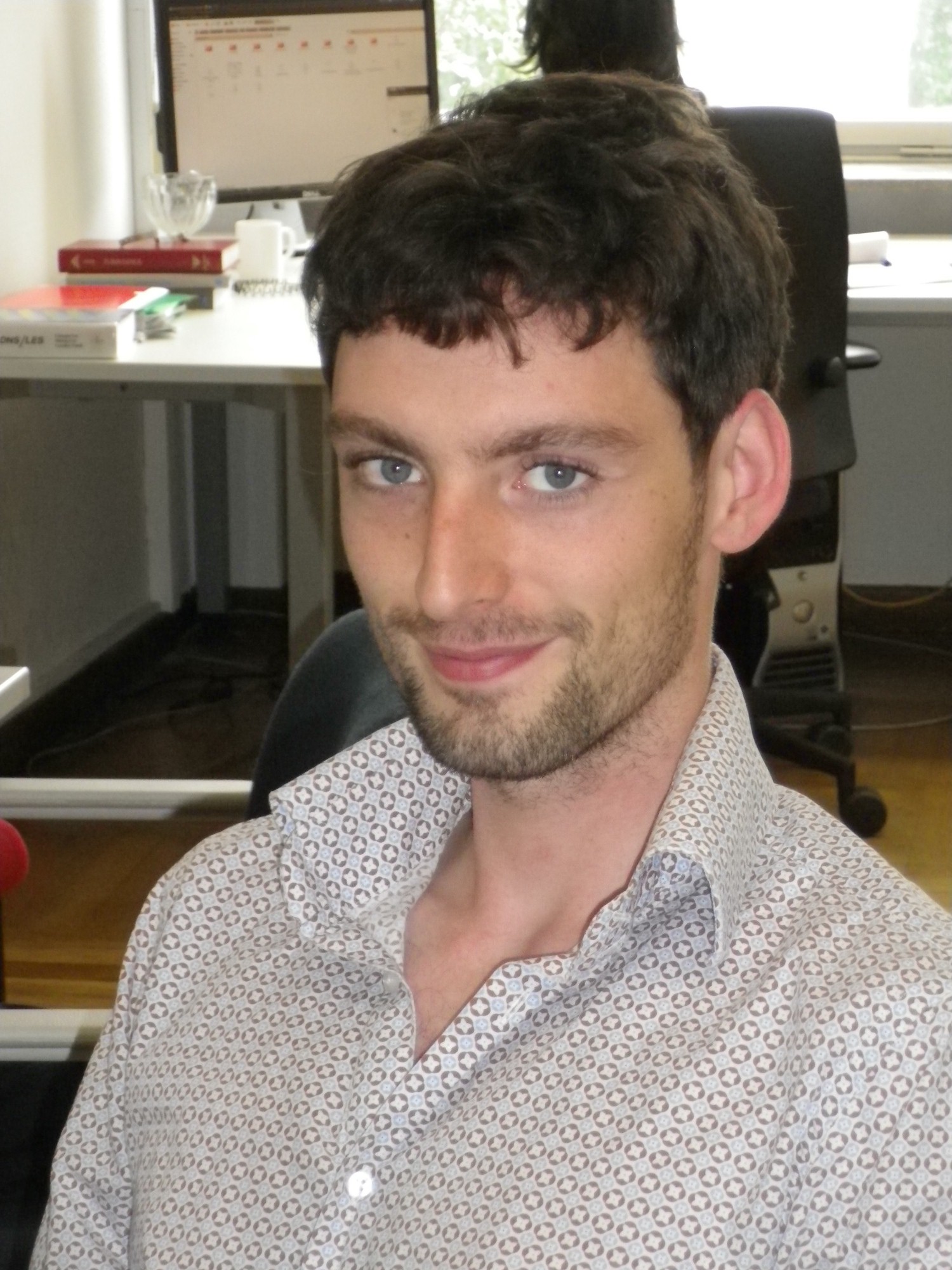 This image shows Dr.-Ing. Gregor Olenik